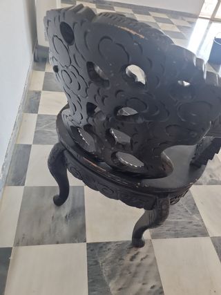 Sillón antiguo  tallado de madera