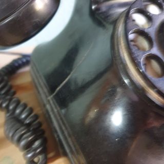 Teléfono antiguo de baquelita