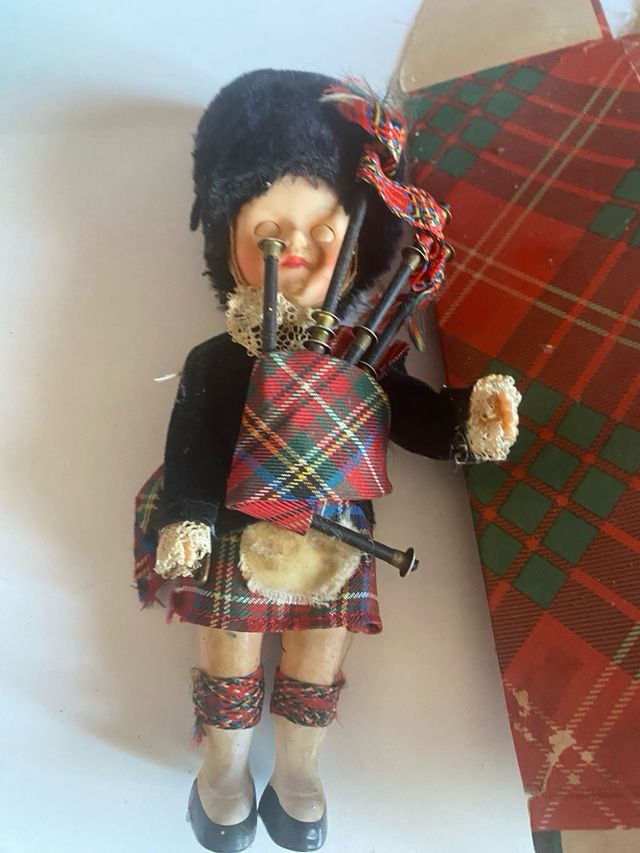 Scottish Boy Piper vintage Natale