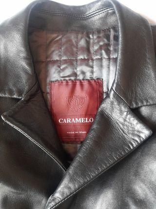 Chaquetón de cuero marca Caramelo