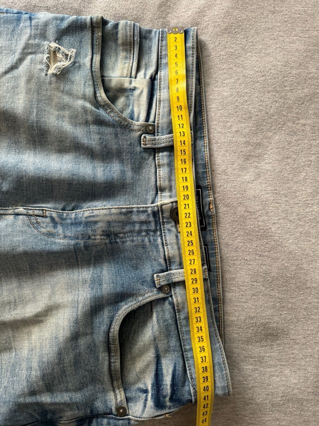 Pantalon vaquero pull and bear