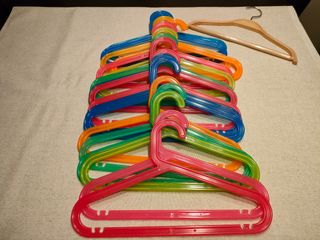 20 perchas Ikea niños