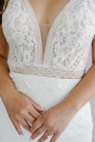 Precioso vestido novia Lillian West 66136