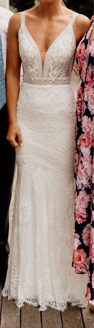 Precioso vestido novia Lillian West 66136