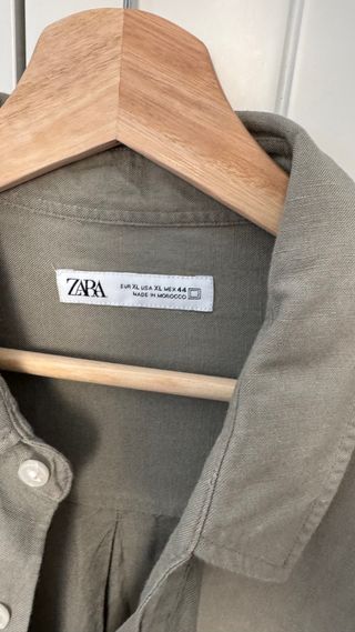Camisa fluida Zara color visón