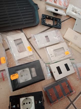 Materiale elettrico 