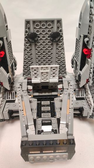 Kylo Ren's Command Shuttle Star Wars Lego 75104
