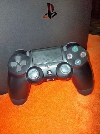 PS4 PRO + Mando DualShock 4