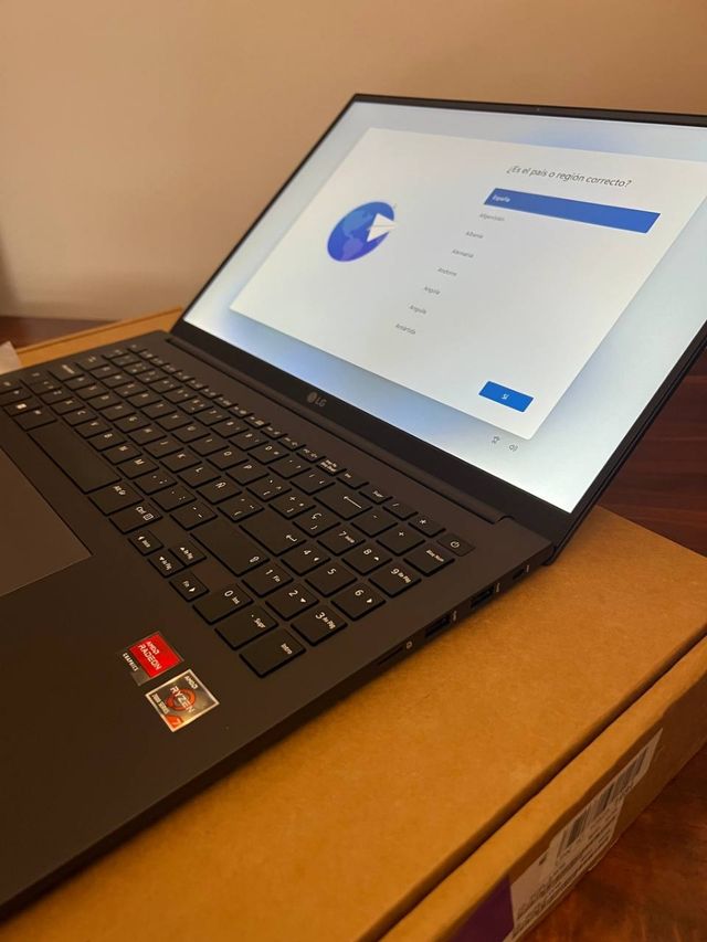 Computador portátil LG Ultra 16U70R 512GB Ryzen 7 16FHD Novo