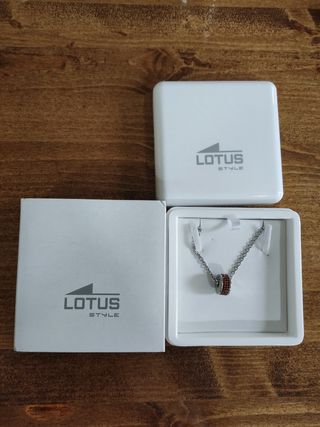 Pulsera charm Lotus 