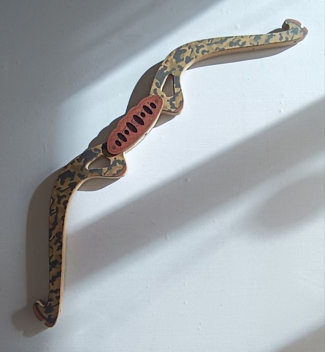 Arco y ballesta de madera. Hecho a mano.
