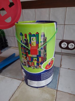 200 bloques madera. Construcción Niños