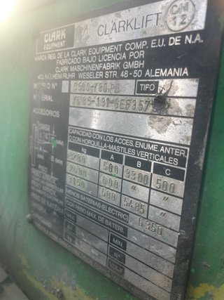 Carretilla elevadora clark