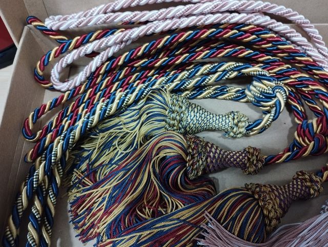 Alzapaños. 4 unidades. Borlones. Seda