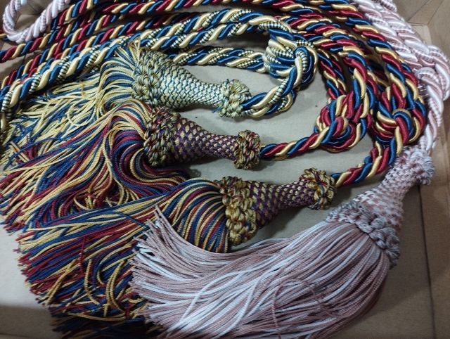 Alzapaños. 4 unidades. Borlones. Seda