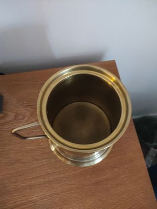 Jarra de bronce