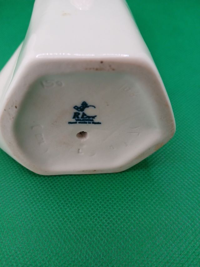 Figura cerámica REX