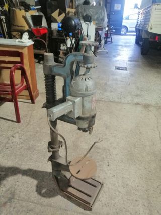 Taladro vertical industrial