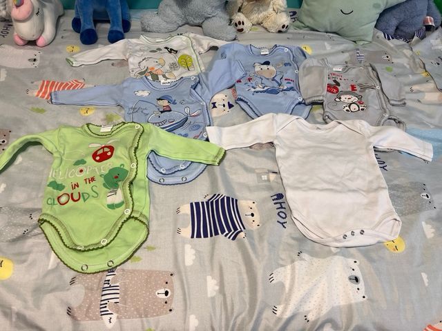 Lote de 6 bodies de bebé (0-3 meses)
