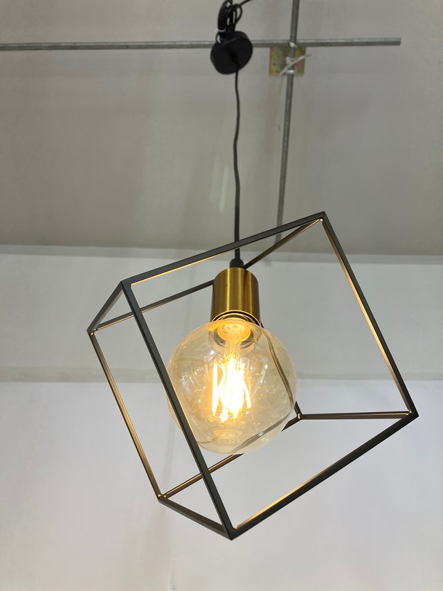 Lampadario 1 luce cubo metallo nero/ottone