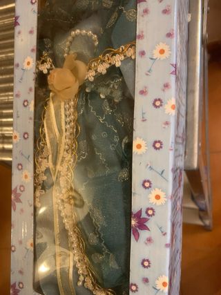 Bambola in porcellana