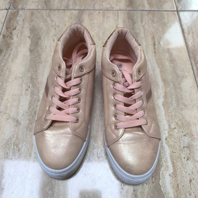 Zapatos de color rosa