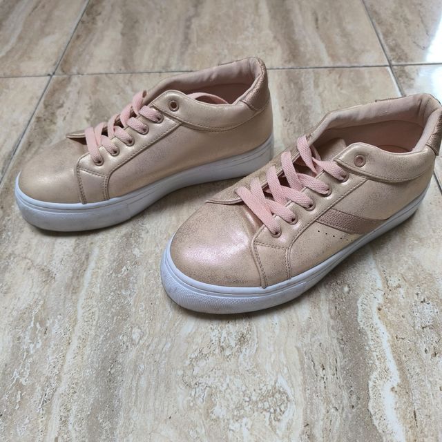 Zapatos de color rosa