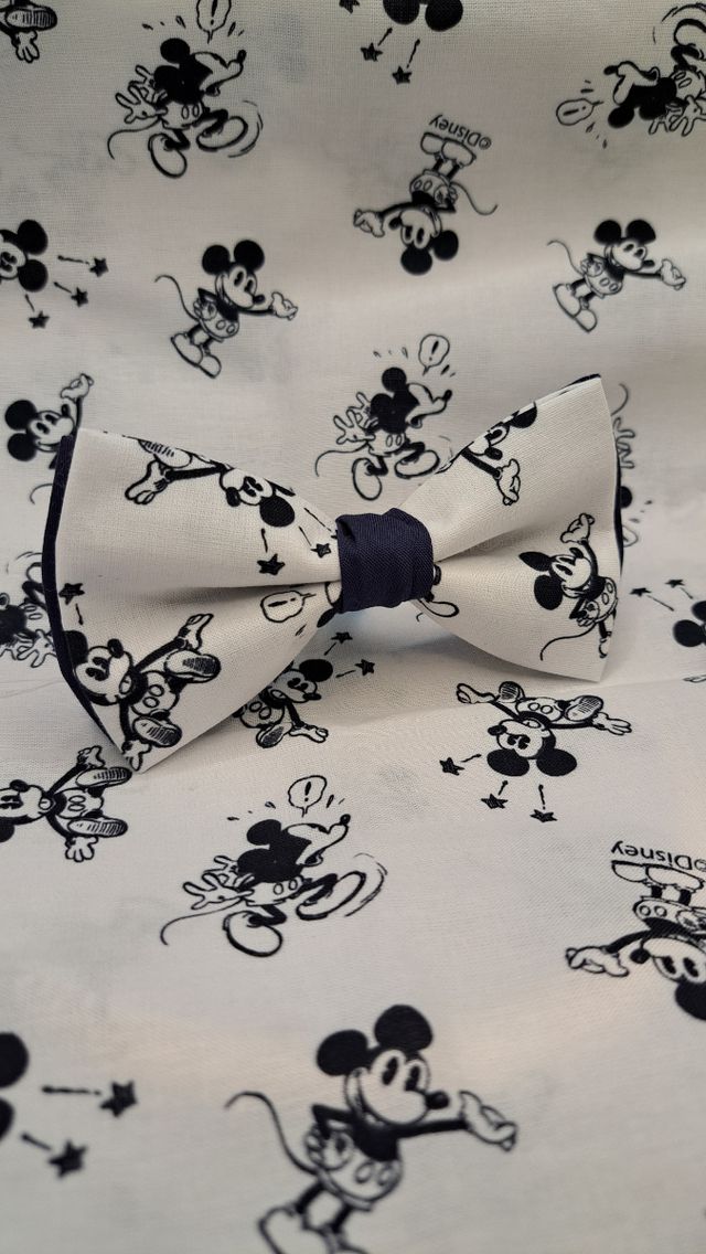 Pajarita Hecha a Mano - Mickey Disney