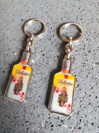 Llaveros  ballantine's