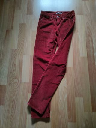 Pantalón pana Levis 