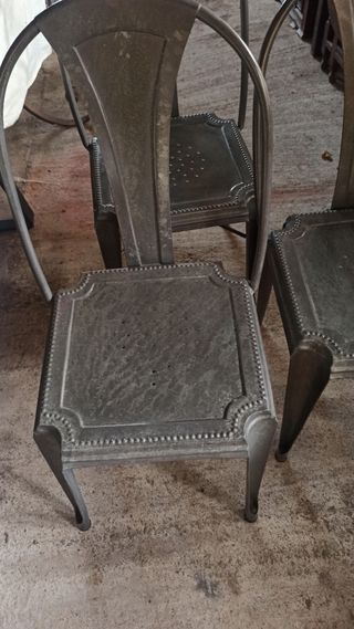 Sillas metal pesadas rústicas vintage
