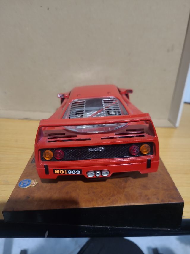 1/18 maqueta ferrari  f 40