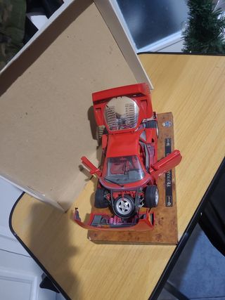 1/18 maqueta ferrari  f 40