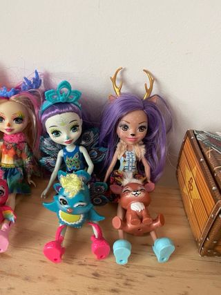 Casa Enchantimals y 7 muñecas con sus mascotas