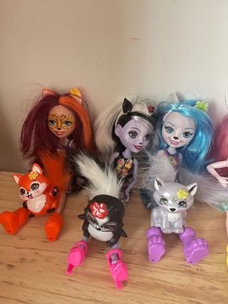 Casa Enchantimals y 7 muñecas con sus mascotas