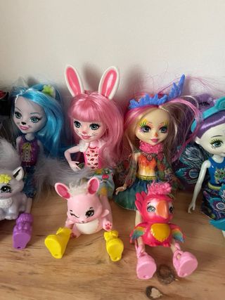 Casa Enchantimals y 7 muñecas con sus mascotas