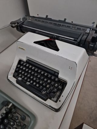Maquina de escribir olympia