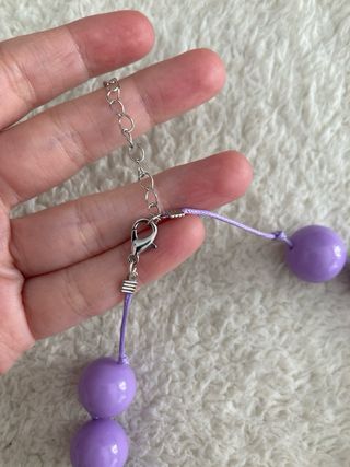 Lote collar pendientes y flor lila flamenca niña