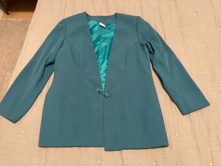 Traje verde ceremonia