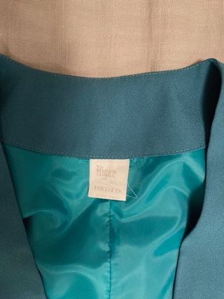 Traje verde ceremonia