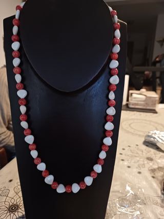 Precioso collar de jade blanco y rodocrosita.