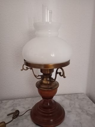 Lamparas de cristal y madera ,( quinquel)