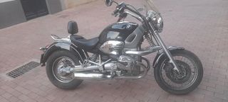Moto BMW 1200 C Roadster clásica