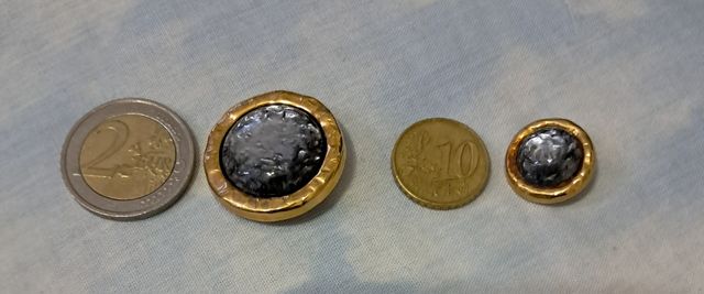 Botones metálicos