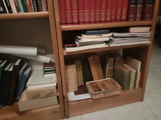 Libros enciclopedias diccionarios biografías