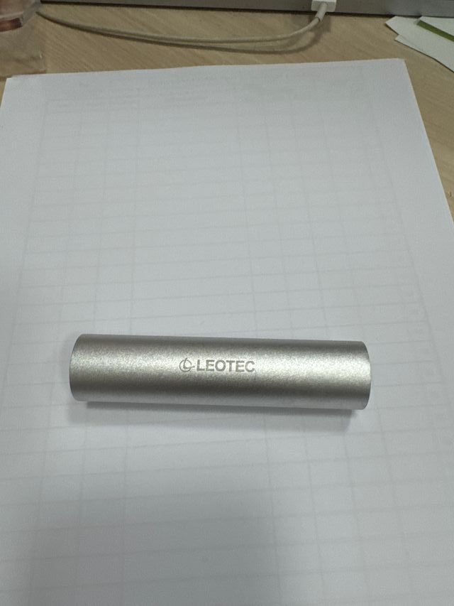 Batería externa móvil portátil 2.600 mAh