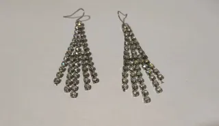 Pendientes largos con brillantitos