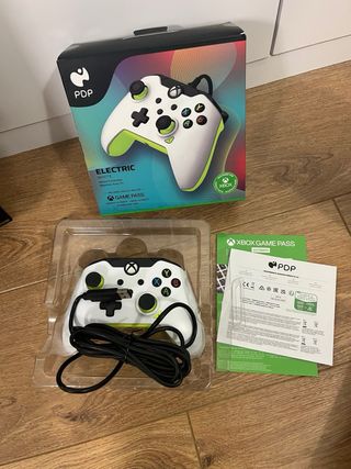 XBOX one x + Mando Xbox + Televisión Sony