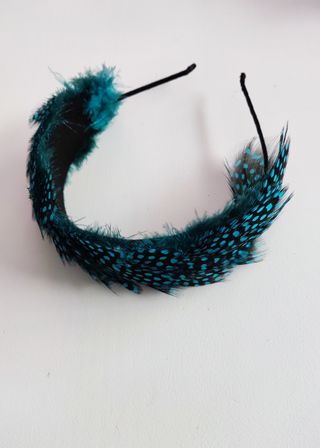 Diadema, tocado de plumas azul turquesa