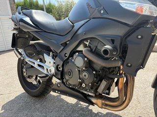SUZUKI GSR 600